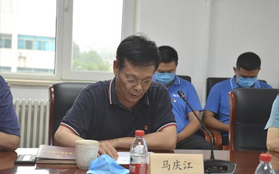 Bí thư Đảng ủy kèo bóng đá nhà cái Hoa Thủy giảng dạy các chuyên đề giáo dục đảng cho cán bộ, nhân viên kèo bóng đá nhà cái